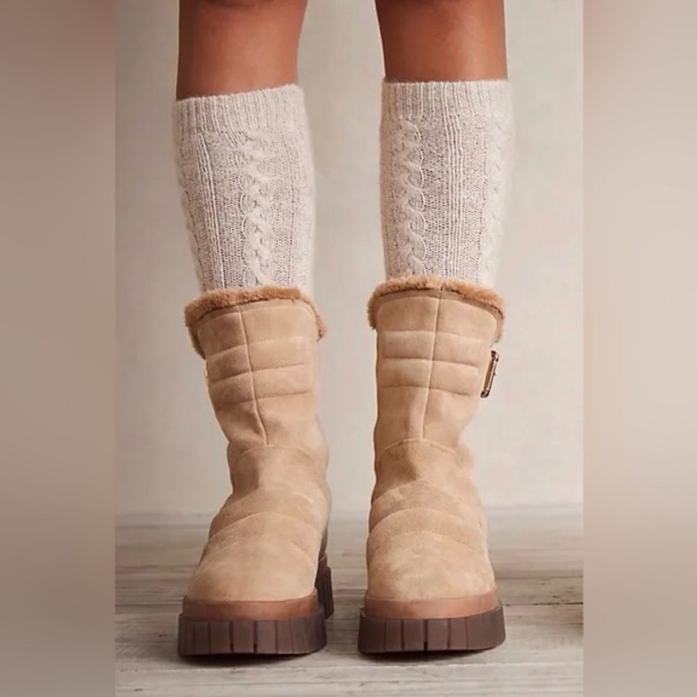 Free People Fable Faux Fur Chunky Boots 38 (7.5-8) Tan Suede Lug Sole Ankle Boho